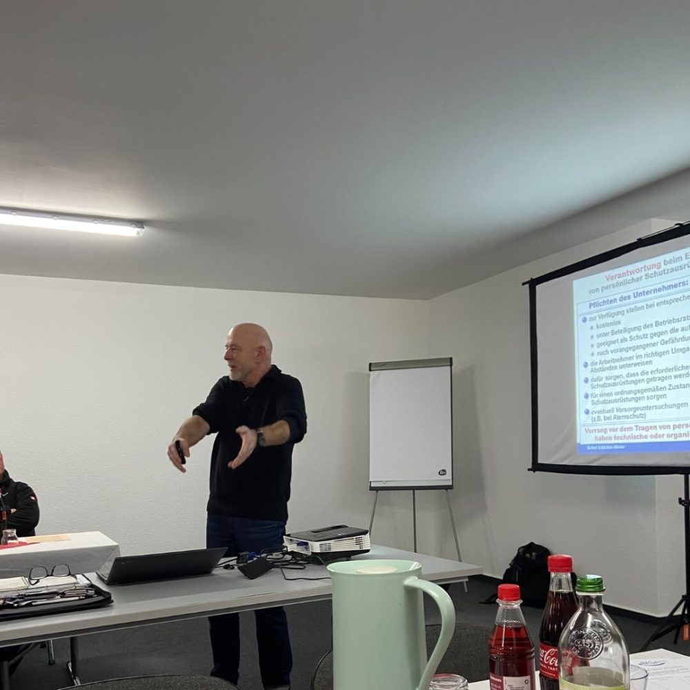 Sicher auf der Baustelle: Unser Team wurde von der BG Bau zu aktuellen Arbeitsschutz- und Sicherheitsstandards geschult.